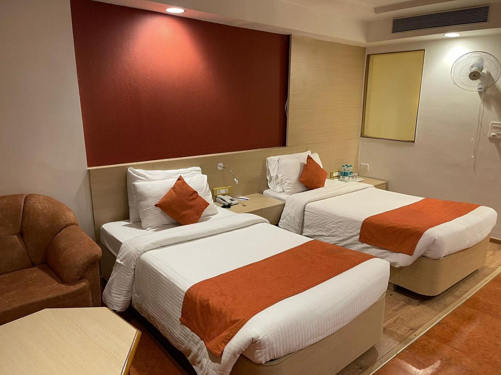 Hotel Amer Green'S Bhopal Bagian luar foto